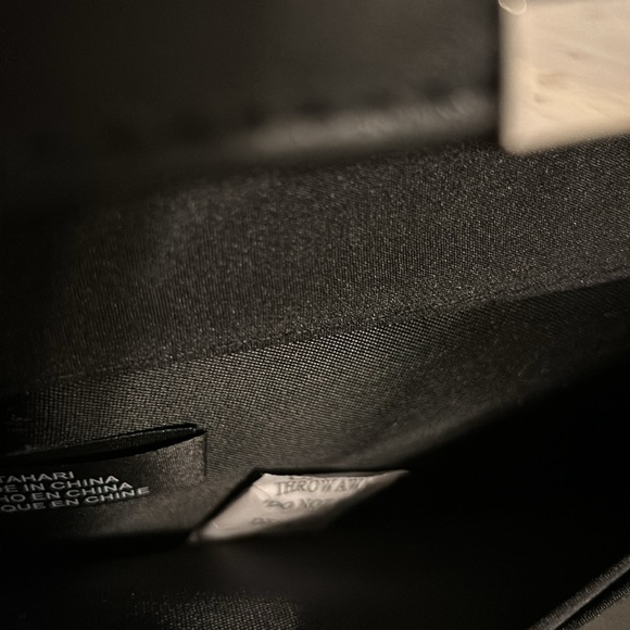 TAHARI WOMEN WALLET BLACK NEW - Picture 9 of 12